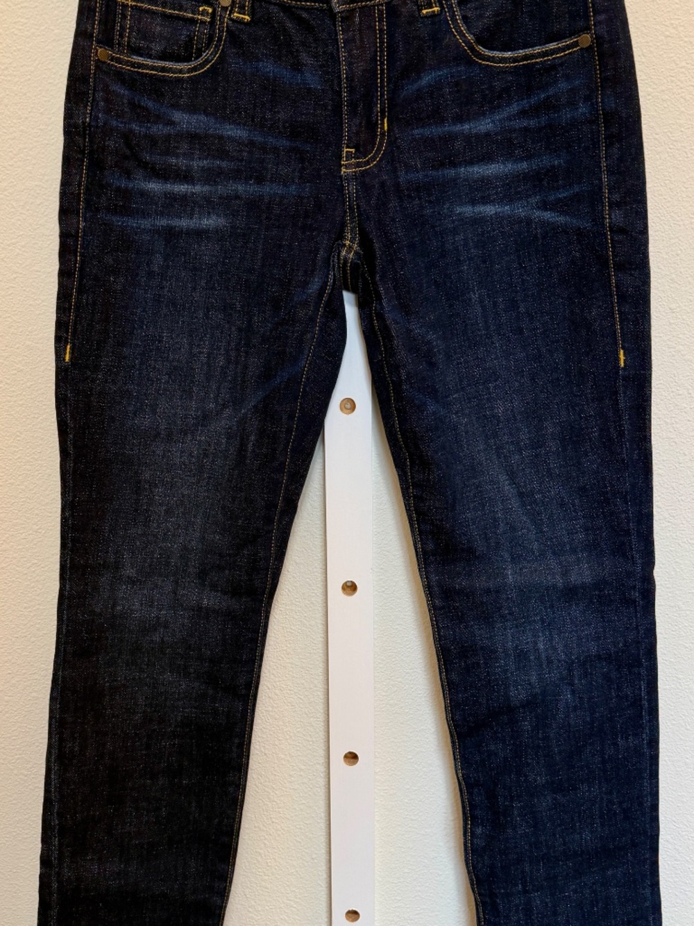 CAbi Classic Rise Skinny Jeans #4150 Dark Wash Size 2 Fall 2021